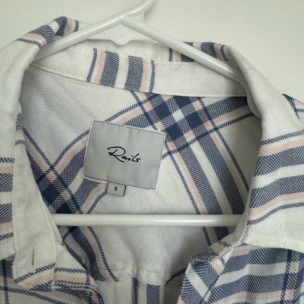 Rails Hunter Flannel Blue and White Plaid Button-Up Shirt Size Small - Picture 3 of 4